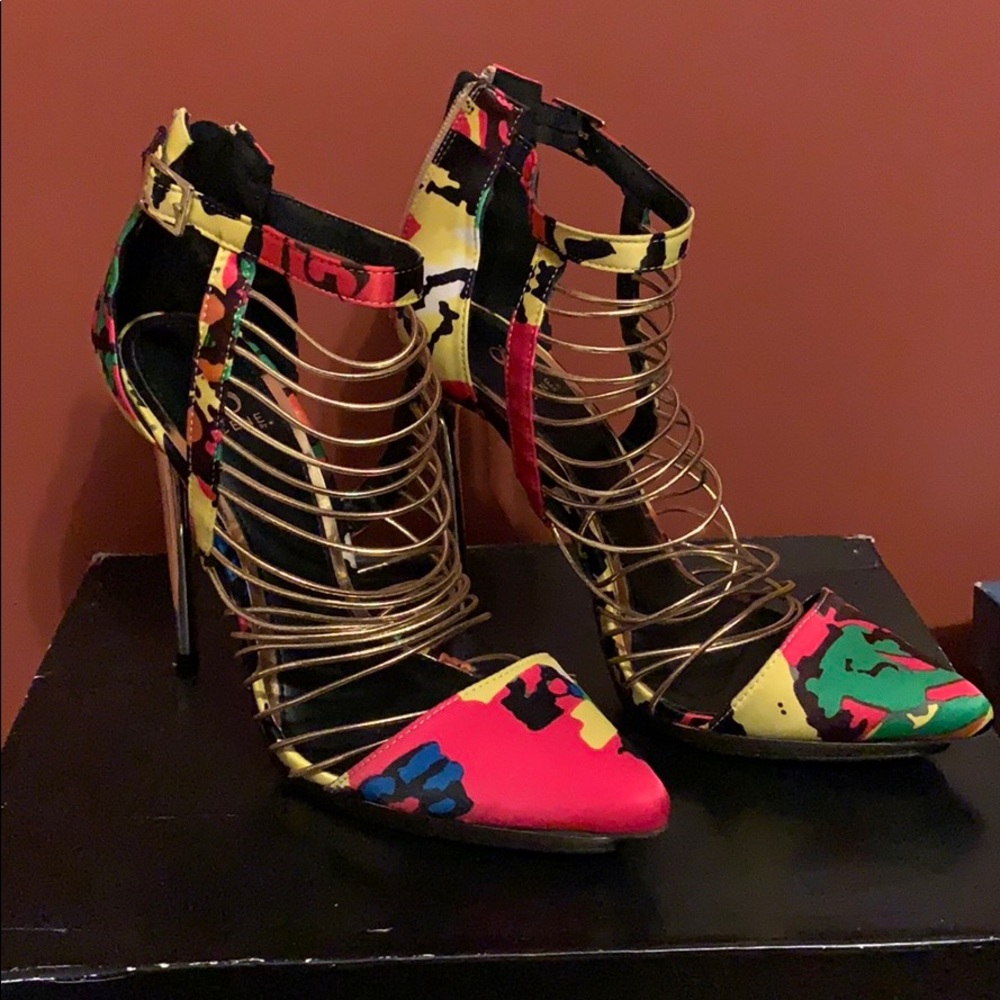Multi-color strappy sandal